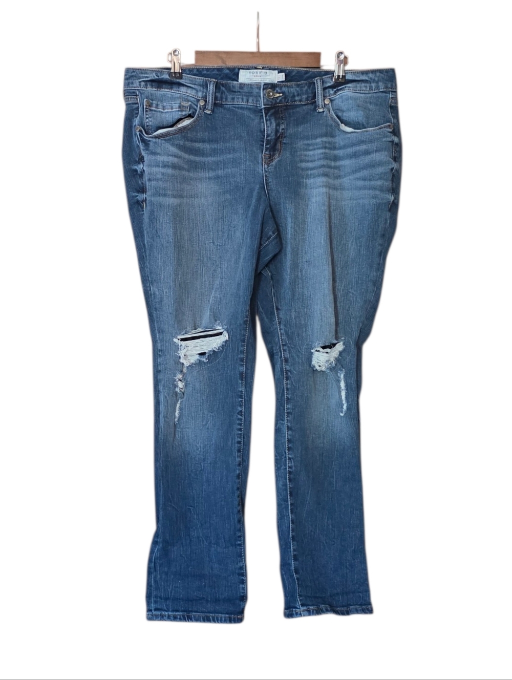 Torrid- SHORT INSEAM Distressed Jeans